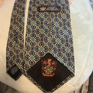 Men’s vintage Tie designed by Paola Gucci 100% silk made in Italy
